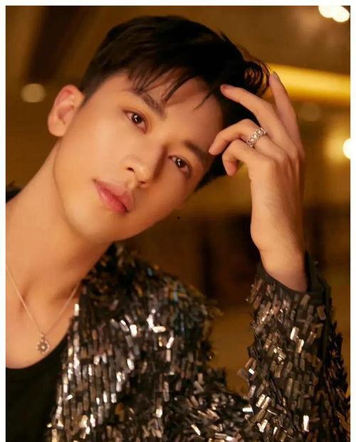 娱乐圈吃瓜爆料封面制作,吃瓜爆料封面背后的惊人真相 第3张 娱乐圈吃瓜爆料封面制作,吃瓜爆料封面背后的惊人真相 第3张